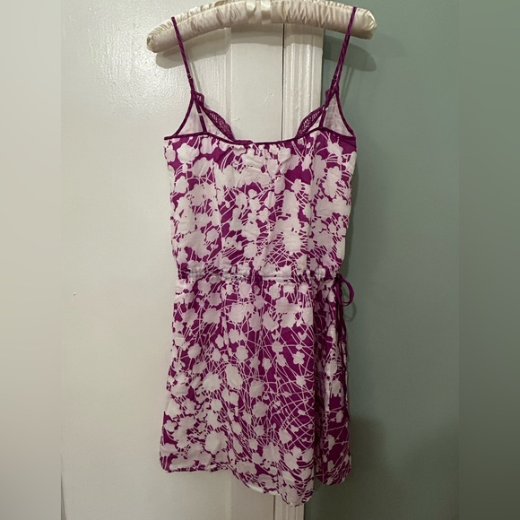 V neck lightweight purple and white floral spaghetti strap dress S/M - Picture 5 of 6